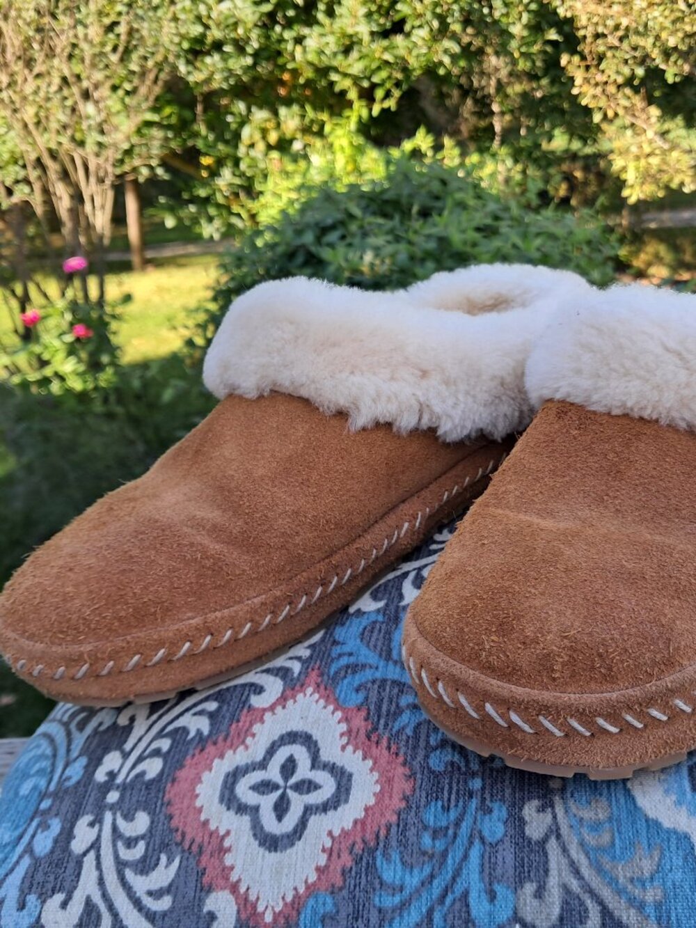 L.L. Bean Women's Wicked Good Slippers, Squam Lake, size 7 medium